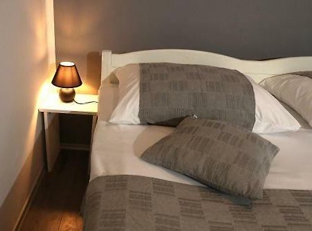 Apartment Laura โรวีน ภายนอก รูปภาพ