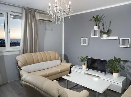 Apartment Laura โรวีน ภายนอก รูปภาพ